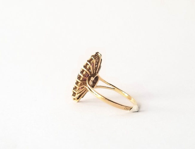 Bague marquise or jaune 18k - Rubis et diamants 58 Facettes
