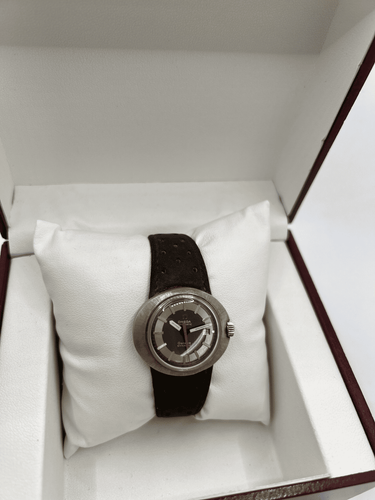 Montre Omega Dynamic 58 Facettes