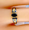 Bague 53 Bague saphir ovale et diamants en or jaune 18 carats et émail 58 Facettes AB676