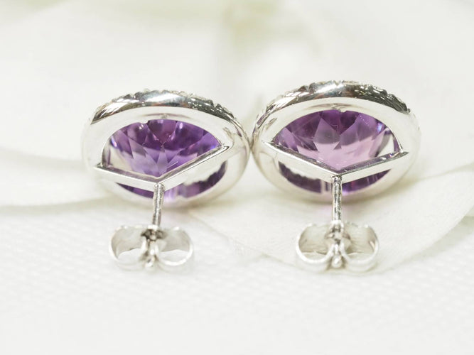 Boucles d'oreilles Boucles d'oreilles en or blanc, améthystes rondes et diamants 58 Facettes 29358