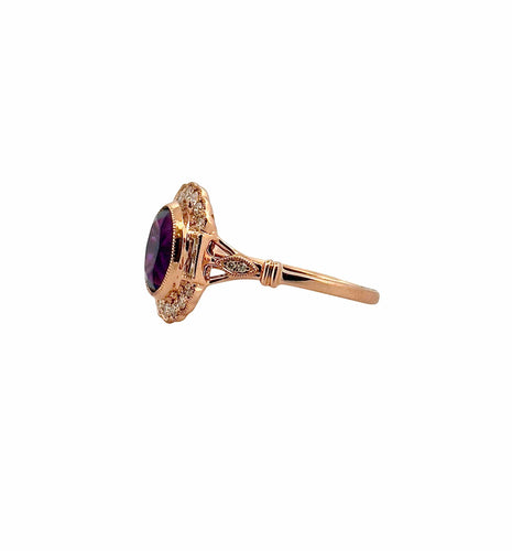 Bague en or rose 18 carats , améthyste et diamants