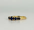 Bague 54 Bague en or jaune avec cinq saphirs bleu foncé taille ronde 58 Facettes 2407003