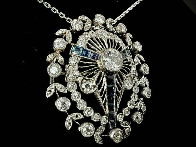 Pendentif Broche/Pendentif Art Déco en platine serti de 2,80 carats de diamants et saphirs 58 Facettes