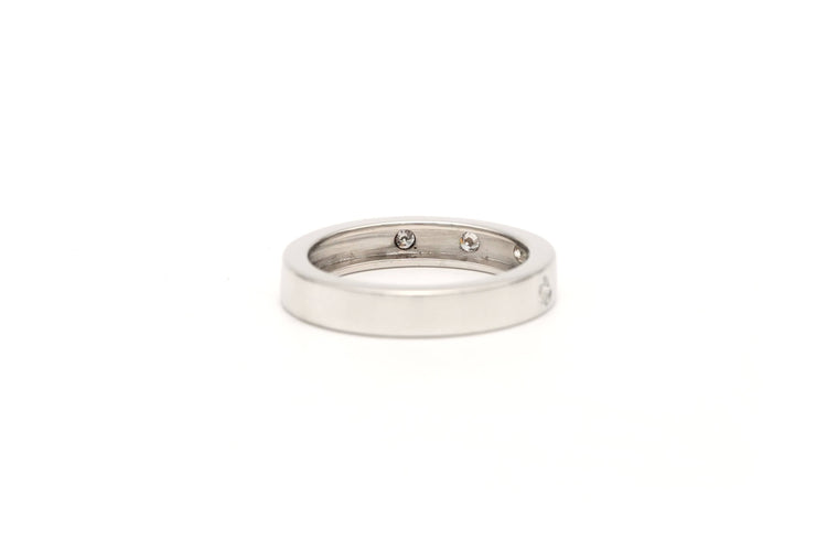Bague contemporaine en or blanc 18 carats sertie de diamants "taille" brillant (+-0.25ct)