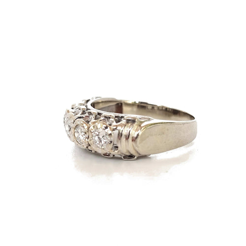 Bague Bague rivière années 40 diamants platine 58 Facettes 62
