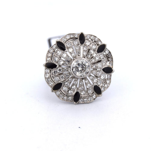 Bague Bague en or blanc ornée d'un travail ajouré spécial 58 Facettes