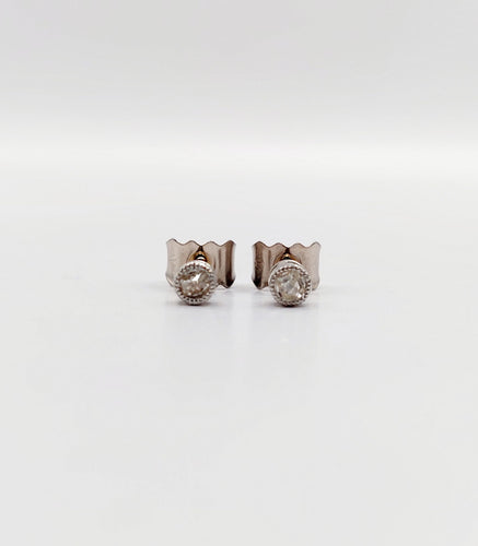 Boucles d'oreilles Puces d'oreilles diamants taille ancienne en or blanc 18k et platine 58 Facettes A04402