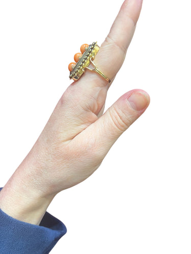 Bague 59 Bague en or 18 carats avec corail, diamants taille rose et émail noir 58 Facettes 7816 A