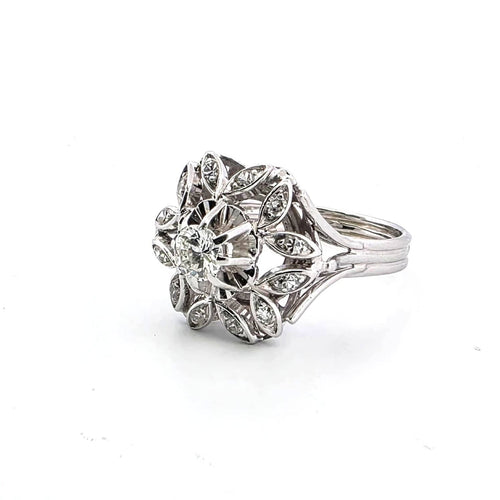 Bague 48 Anello en or blanc 18k et diamants 58 Facettes