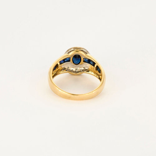 Bague 53 Bague vintage en or jaune et saphirs. 58 Facettes