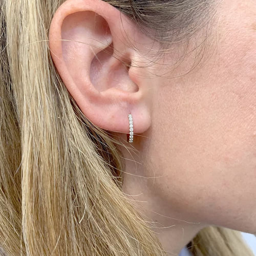 Boucles d'oreilles Petites créoles, or blanc, diamants. 58 Facettes 34283