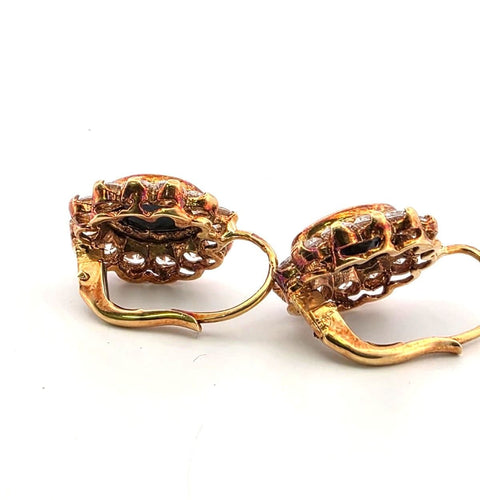 Boucles d'oreilles Boucles d'oreilles en or jaune 18 carats ornées de saphirs ovales et de diamants de 3,60 carats, couleur G, pureté VS 58 Facettes