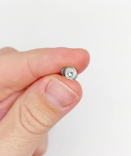 Puce d'oreille SEULE vintage or blanc et diamant de 0.38 carat 58 Facettes A06242