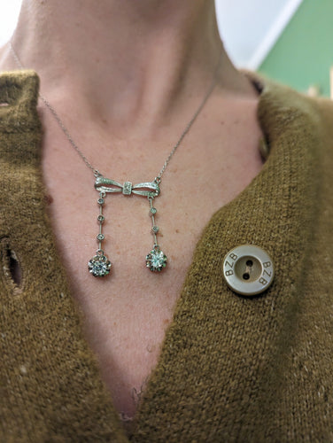 Collier Collier négligé 1920 or blanc 18k et diamants 58 Facettes