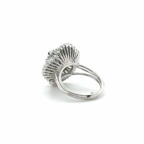 Bague 56 Bague Jupe Or blanc - Tanzanite et Diamants - Année 70 58 Facettes 1.0002595/1