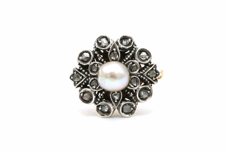 Bague 63 Bague Napoléon III en or jaune et argent, perle et diamants 58 Facettes B496