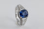 Bague 55 Bague en or gris sertie d'un saphir Ceylan non-chauffé taille coussin de 3,80 carats 58 Facettes 227498