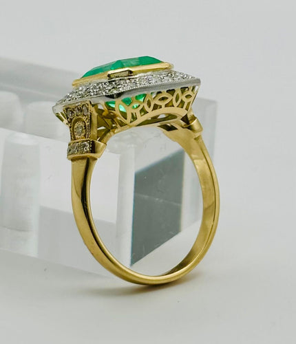 Bague 53 Bague en or jaune et platine avec une émeraude et des diamants 58 Facettes 50323