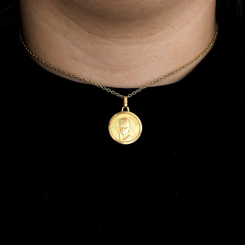 Pendentif Pendentif Sainte Sylvie or jaune 58 Facettes LP1095