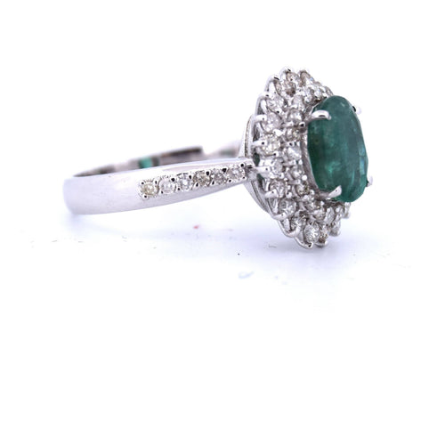 Bague en or blanc 18 carats avec émeraude de 1,80 carat et diamants