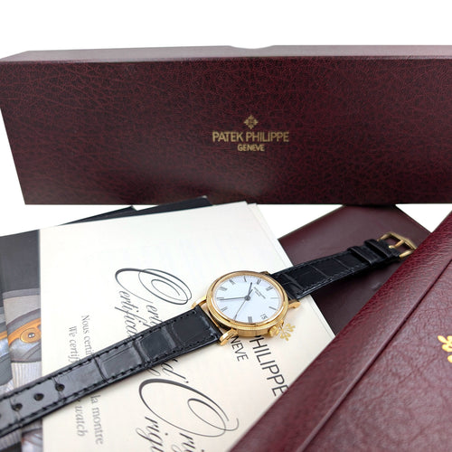 Montre Patek Philippe - Montre Calatrava Date 3802 FULL SET Automatic Gold Caliber 315 Geneva Seal Clous de Paris 3802/200J-001 + Box + Papers 58 Facettes