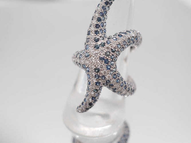 Bague 52 Bague étoile de mer or blanc 18 carats saphirs et diamants 58 Facettes