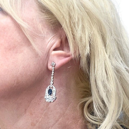 Boucles d'oreilles en platine de style art déco avec diamants et saphir 58 Facettes Q813A