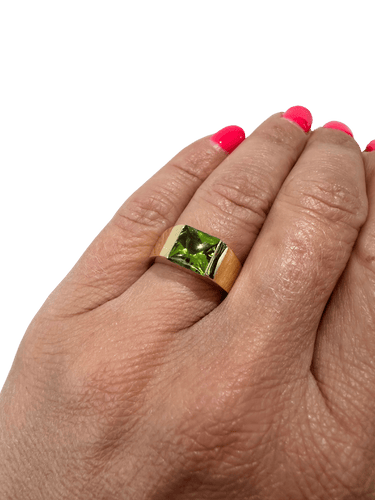 Bague 53 Cartier - Bague Tank péridot Or jaune 58 Facettes 1.0000204/1