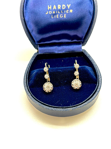 Boucles d'oreilles Bouucles d'oreilles dormeuses platine diamants 58 Facettes M8616