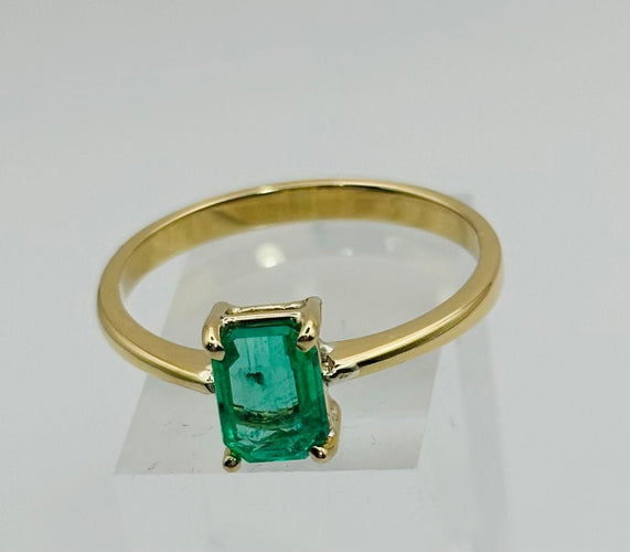 Bague 56 Bague en or jaune avec émeraude colombienne 58 Facettes 50302