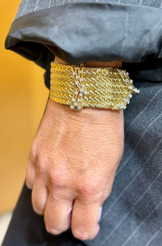 Bracelet Bracelet manchette en or 18 carats 58 Facettes