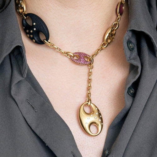Collier VALENTE MILANO - Collier négligée en or jaune, ébène, rubis, diamants et os. 58 Facettes SMA0232