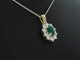 Pendentif Pendentif en or avec une émeraude ovale verte et des diamants naturels 58 Facettes 2369