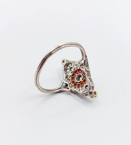 Bague 51 Bague marquise Art déco en platine, diamants taille ancienne et rubis synthétiques 58 Facettes A06548