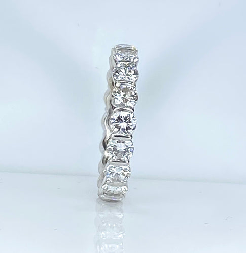 Bague 53 Alliance en or blanc et platine, 18 diamants 2,70 carats 58 Facettes AB642