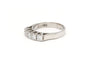 Bague 52 Bague contemporaine en or blanc 14 carats sertie de diamants 58 Facettes 19299