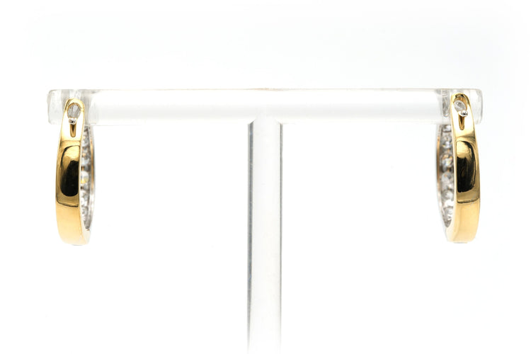 Boucles d'oreilles Boucles d'oreilles contemporaines serties de diamants en or jaune et blanc 18k 58 Facettes 23404