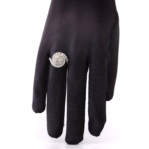Bague 59 Bague ancienne en or 18 carats sertie de diamants 58 Facettes
