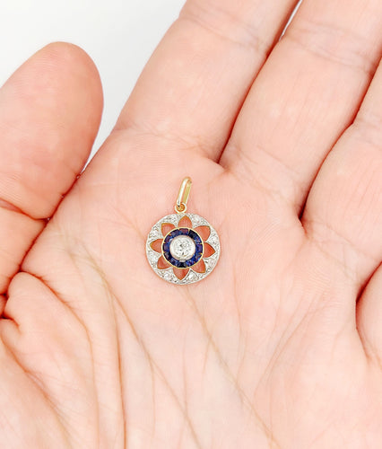 Pendentif Pendentif art deco or 18k diamant taille ancienne et saphirs calibrés (circa 1920) 58 Facettes A05715
