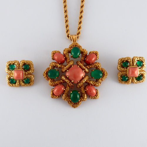 Boucles d'oreilles VAN CLEEF & ARPELS - Parure "Delphe Collection" Corail et chrysoprase 58 Facettes DV0332-5