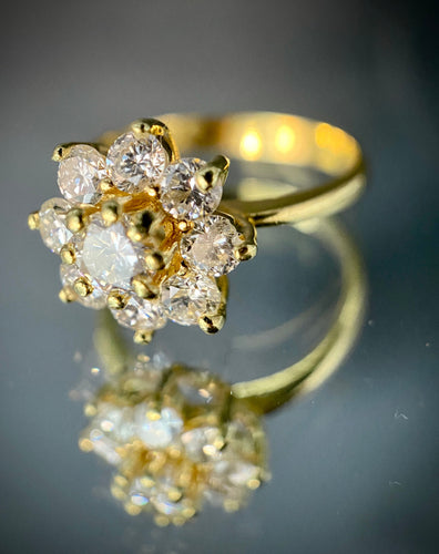 Bague marguerite en or jaune diamants