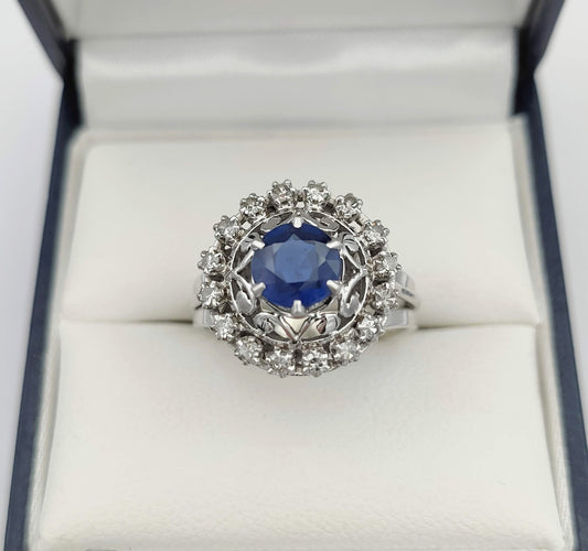 Bague 50 Bague or gris et platine, saphir, diamants 58 Facettes