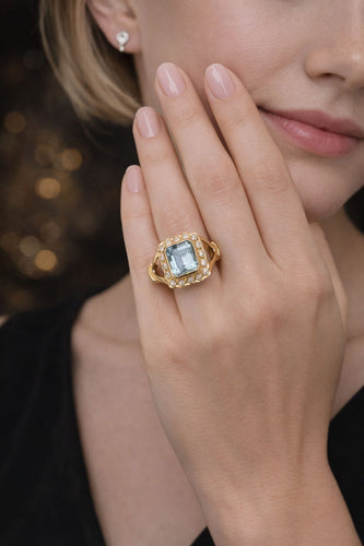 Bague 57 Bague en or avec aigue-marine naturelle et diamants 58 Facettes 50381
