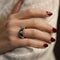 Bague 54 CHAUMET - Bague valse en or blanc de 1995 58 Facettes