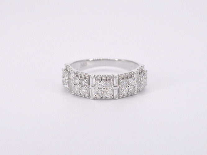 Bague 54 Bague en or blanc avec diamants 58 Facettes 2040