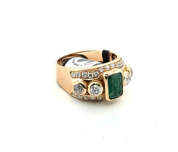 Anello oro giallo con smeraldo centrale e diamanti a contorno 58 Facettes