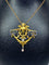 Broche Broche en or jaune 18 carats, ange, émail, diamants et perle. 58 Facettes AB557