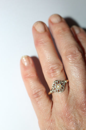 Bague 56 Bague Art Déco deux ors et perle 58 Facettes 597