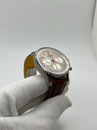 Montre Breitling Navitimer 1 B01 Chronograph AB0139211G1P1 58 Facettes