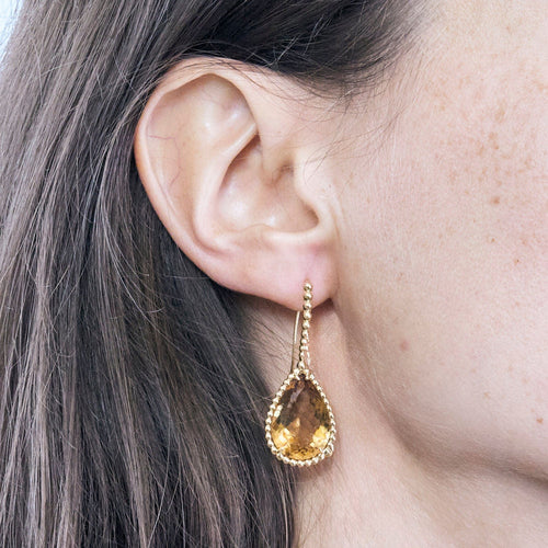 Boucles d'oreilles BOUCHERON - Pendants d'oreilles or jaune et citrine 58 Facettes AB76